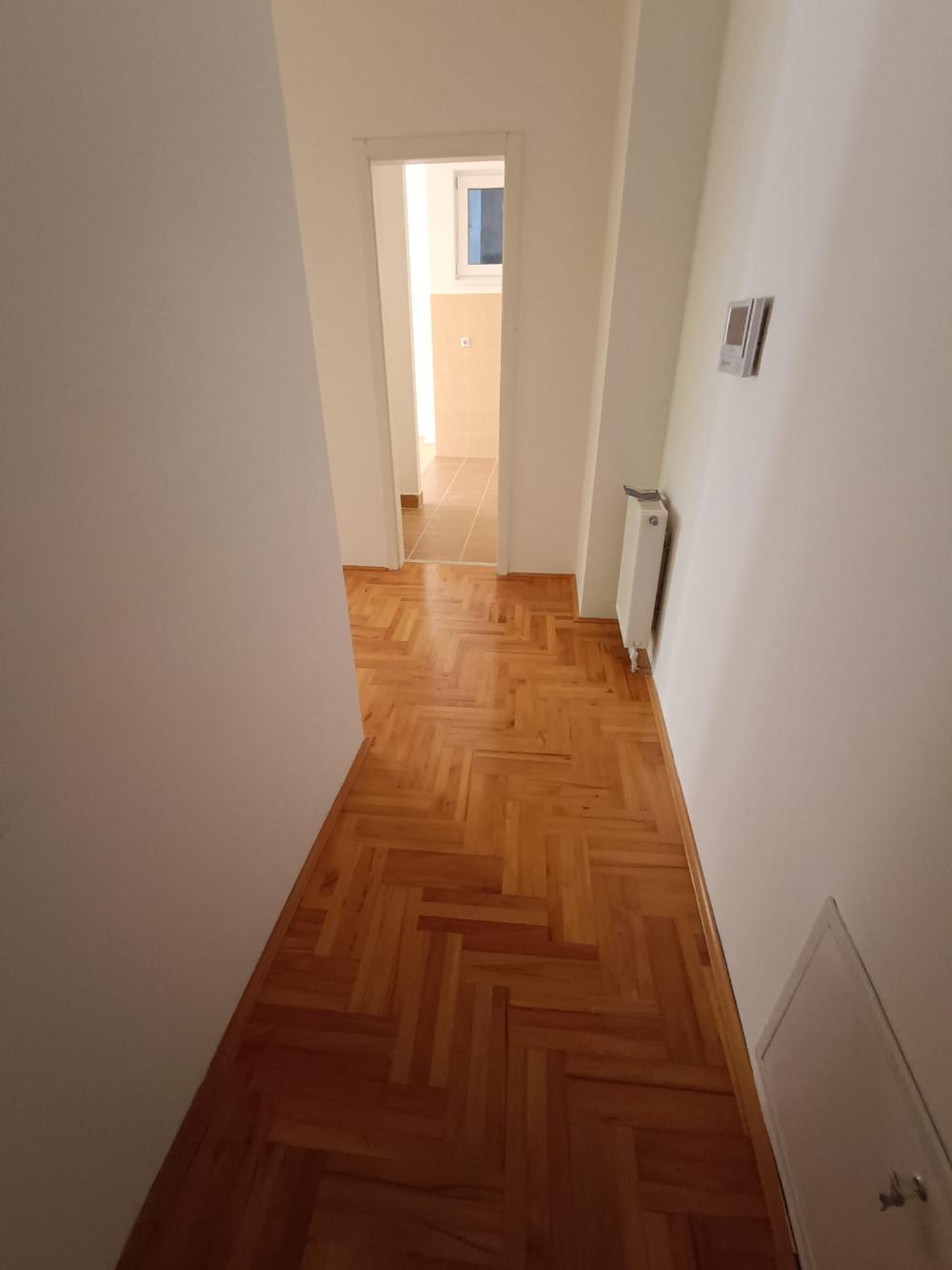 Slika 4 - U blizini Delte, Trosoban stan na prodaju, 80m2, 163.920€