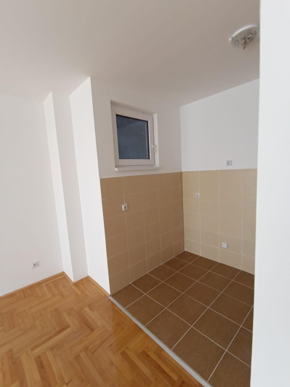 Slika 6 - U blizini Delte, Trosoban stan na prodaju, 80m2, 163.920€