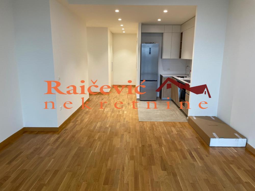 Slika 4 - Bulevar Vudroa Vilsona, Trosoban stan na prodaju, 83m2, 375.000€