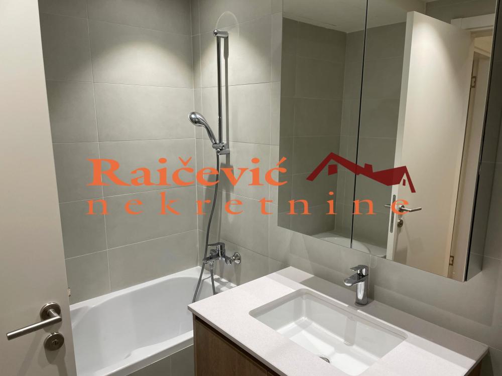 Slika 11 - Bulevar Vudroa Vilsona, Trosoban stan na prodaju, 83m2, 375.000€