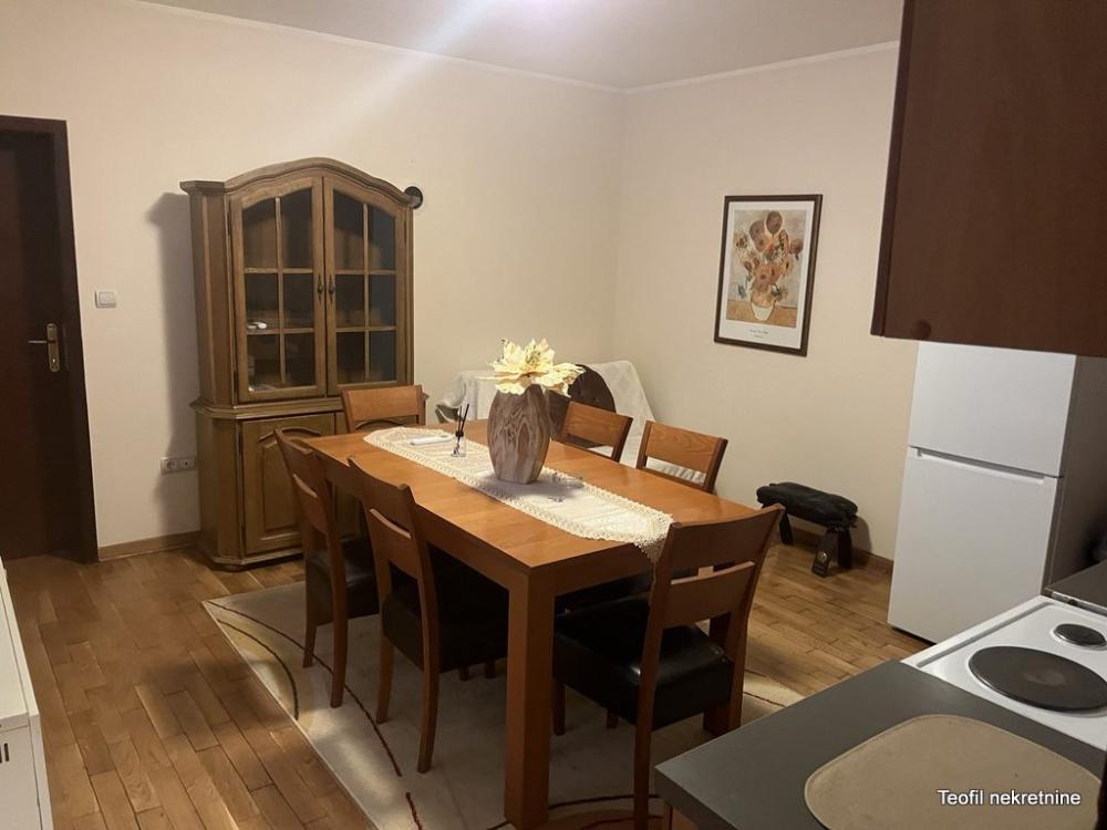 Slika 4 - Barska, Trosoban stan za izdavanje, 71m2, 650€