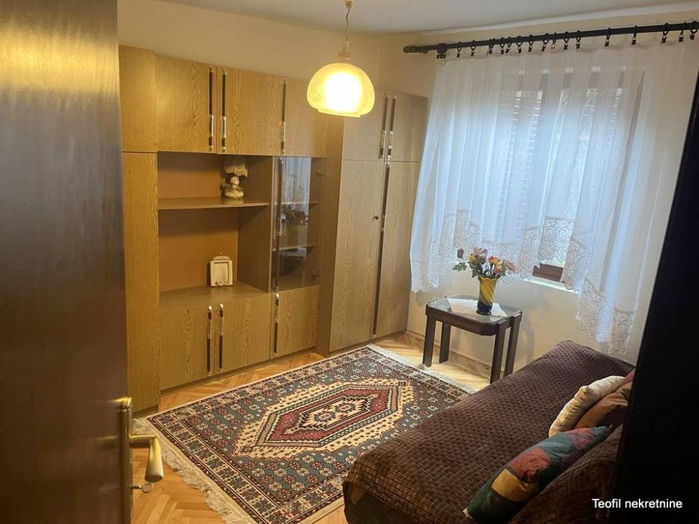 Slika 1 - Barska, Dvosoban stan za izdavanje, 66m2, 400€