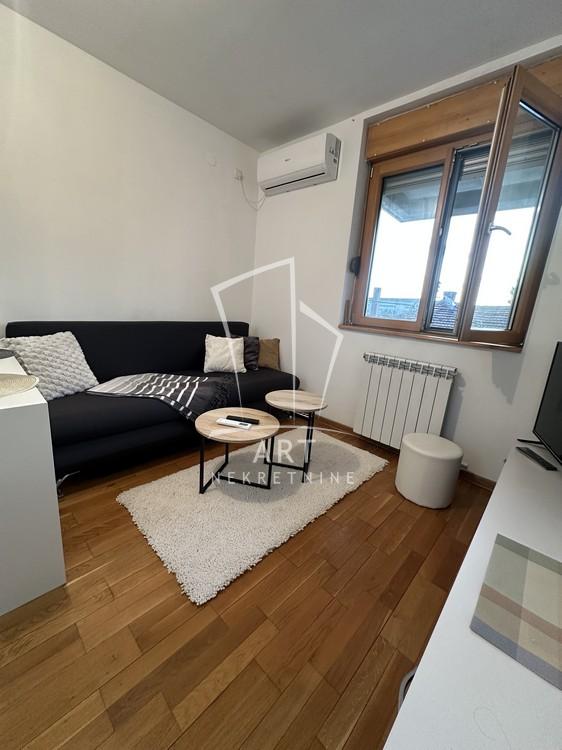 Slika 1 - Ulcinjska, Dvosoban stan za izdavanje, 37m2, 500€