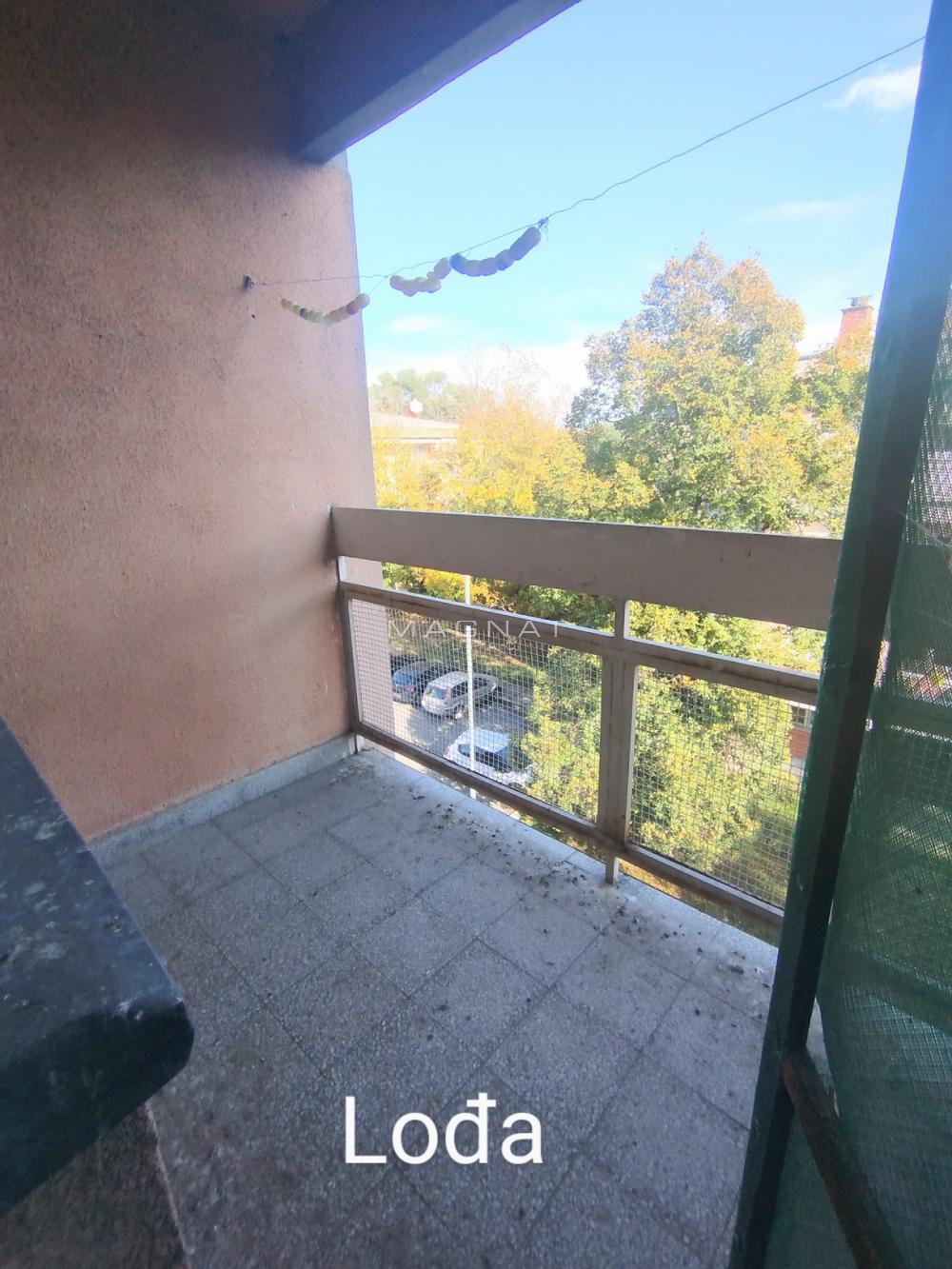 Slika 7 - Srpskog Husinskog puka, Trosoban stan na prodaju, 77m2, 89.000€