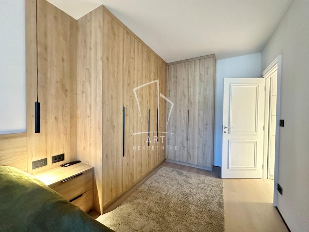 Slika 3 - Bulevar Vojvode Mišića, Dvoiposoban stan na prodaju, 70m2, 289.000€