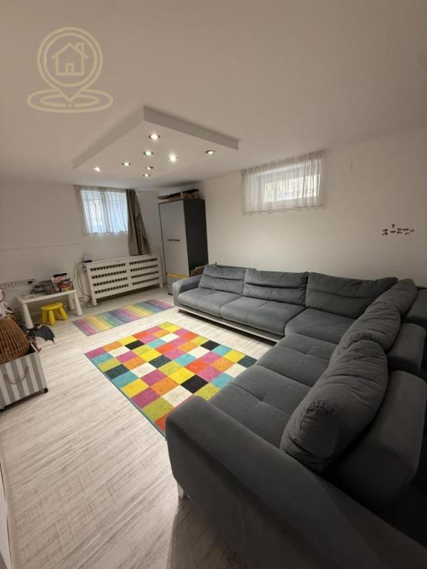 Glavna slika - Kuća za izdavanje, 120m2, 1.300€