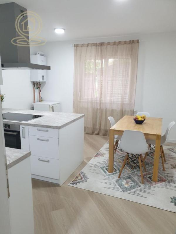 Slika 1 -  Kuća za izdavanje, 90m2, 950€