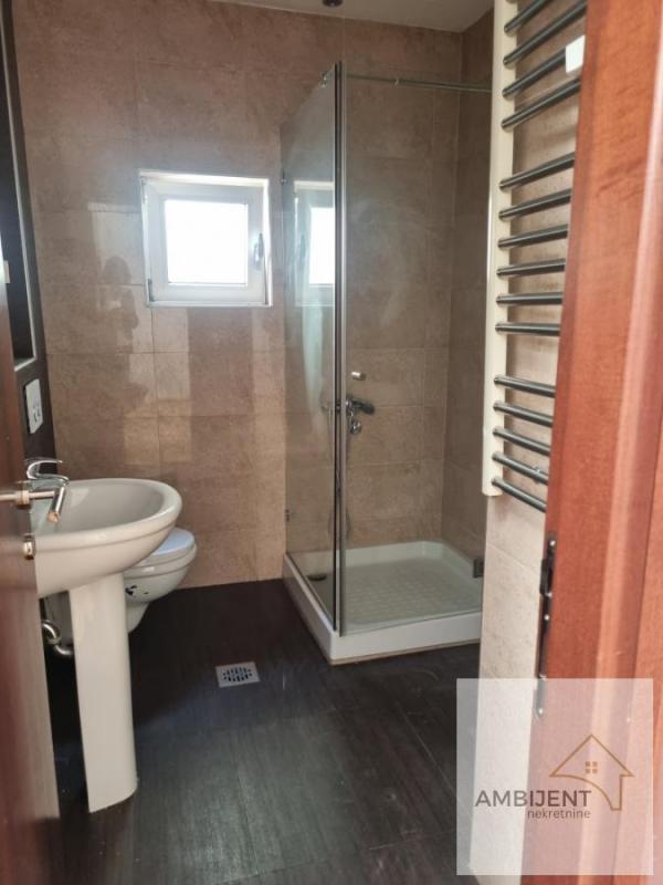 Slika 11 - Četvorosoban stan za izdavanje, 160m2, 2.150€