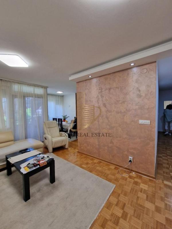 Slika 4 - Trosoban stan za izdavanje, 71m2, 800€