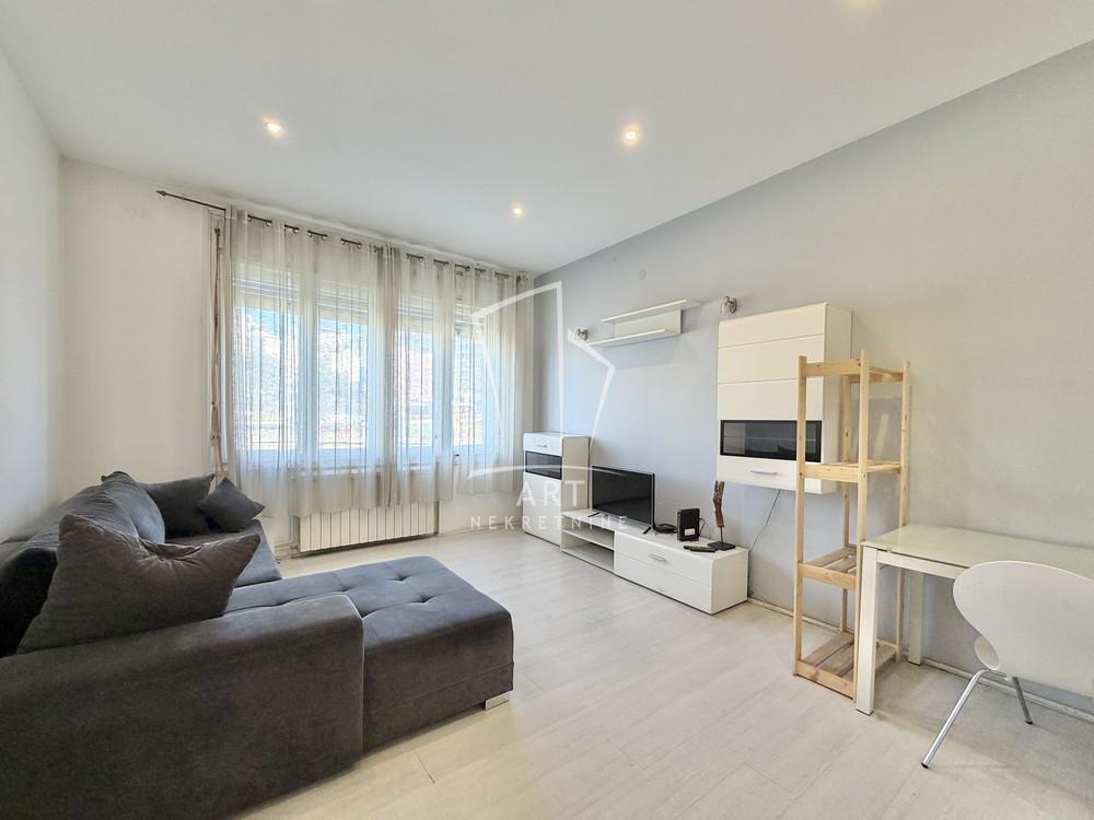 Glavna slika -Crnogorska, Dvosoban stan za izdavanje, 55m2, 850€