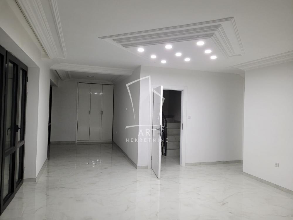 Glavna slika -Nikole Đurkovića,  Lokal za izdavanje, 153m2, 1.800€