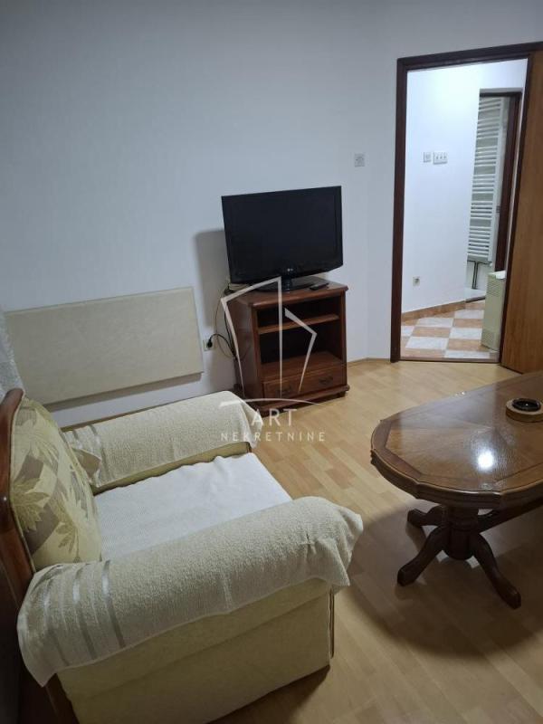 Slika 1 - Svetozara Radojčića, Četvorosoban stan za izdavanje, 98m2, 600€