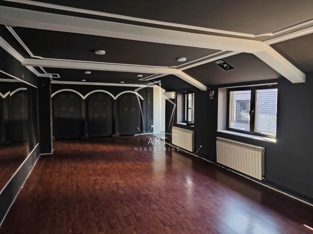 Slika 2 - Dimitrija Tucovića,  Lokal za izdavanje, 300m2, 1.800€