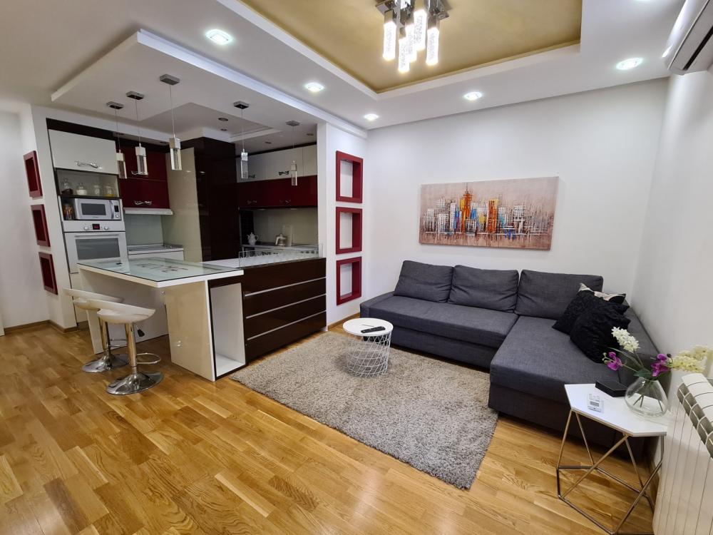 Slika 1 - Nikodima Milaša, Dvosoban stan za izdavanje, 50m2, 650€