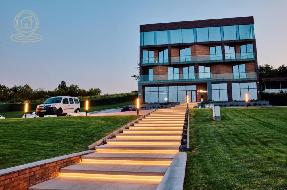 Glavna slika - Lokal za izdavanje, 570m2, 5.100€