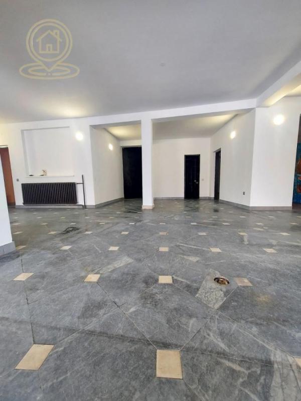 Slika 6 -  Lokal za izdavanje, 200m2, 1.200€