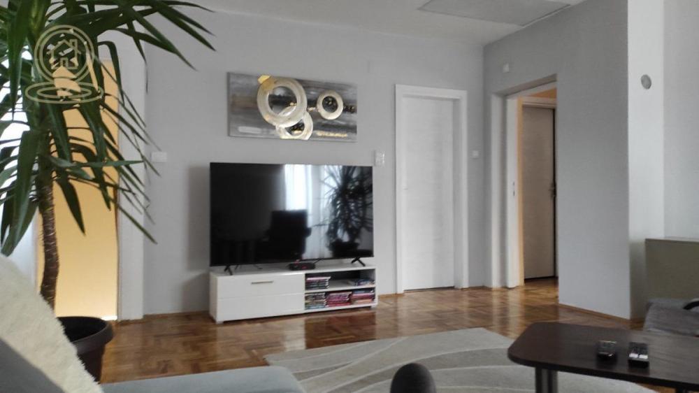 Glavna slika - Kuća na prodaju, 190m2, 350.000€