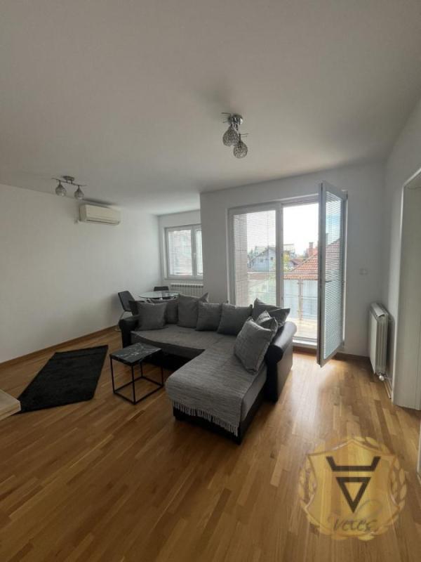 Slika 2 - Trosoban stan za izdavanje, 46m2, 750€