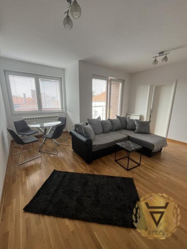 Slika 1 - Trosoban stan za izdavanje, 46m2, 750€