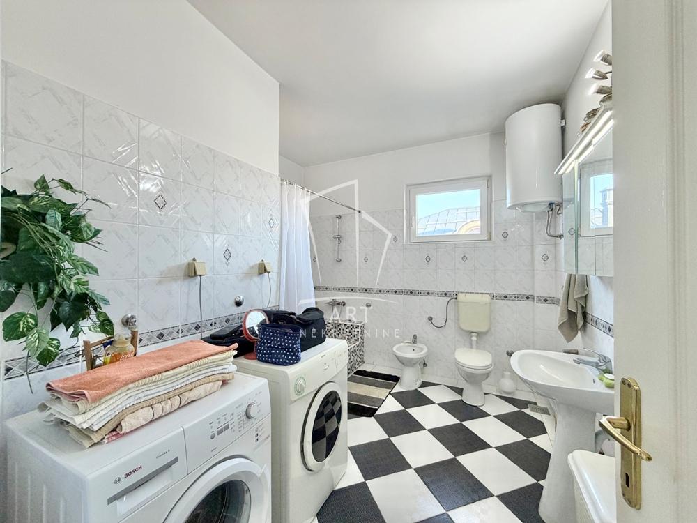 Slika 11 - Liksuri,  Kuća na prodaju, 540m2, 590.000€