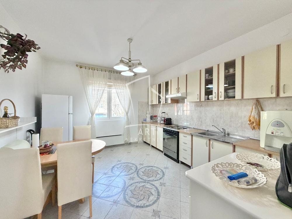 Slika 10 - Liksuri,  Kuća na prodaju, 540m2, 590.000€