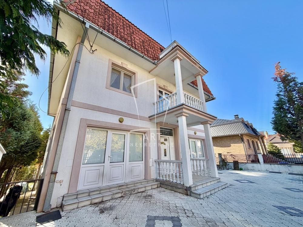 Glavna slika -Liksuri,  Kuća na prodaju, 540m2, 590.000€