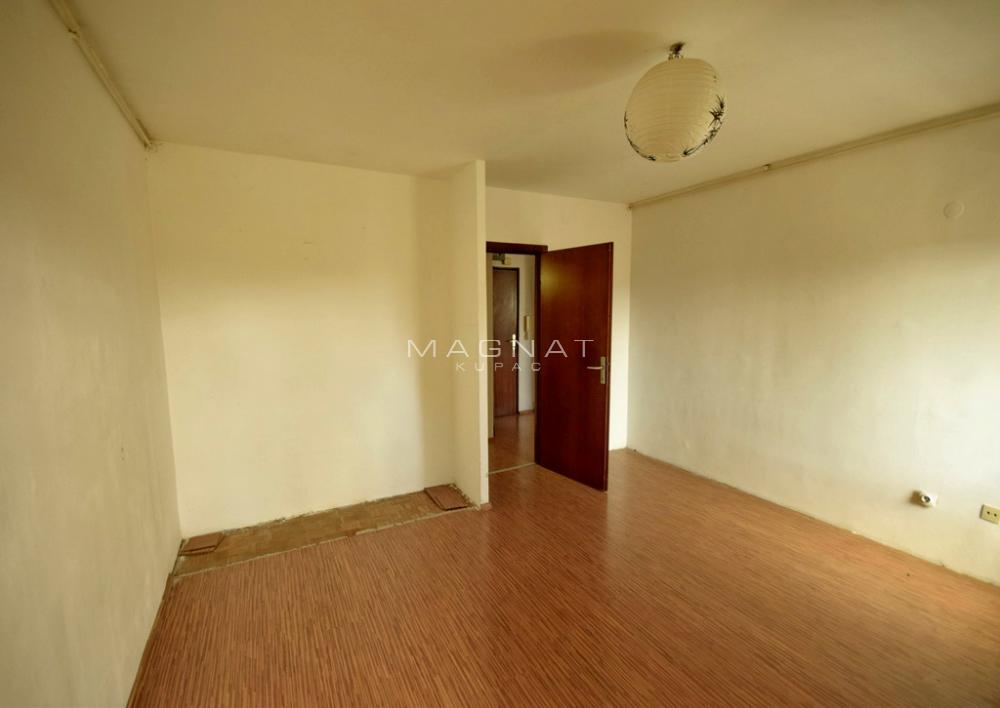 Slika 1 - Lazarevački drum, Dvosoban stan na prodaju, 66m2, 158.000€