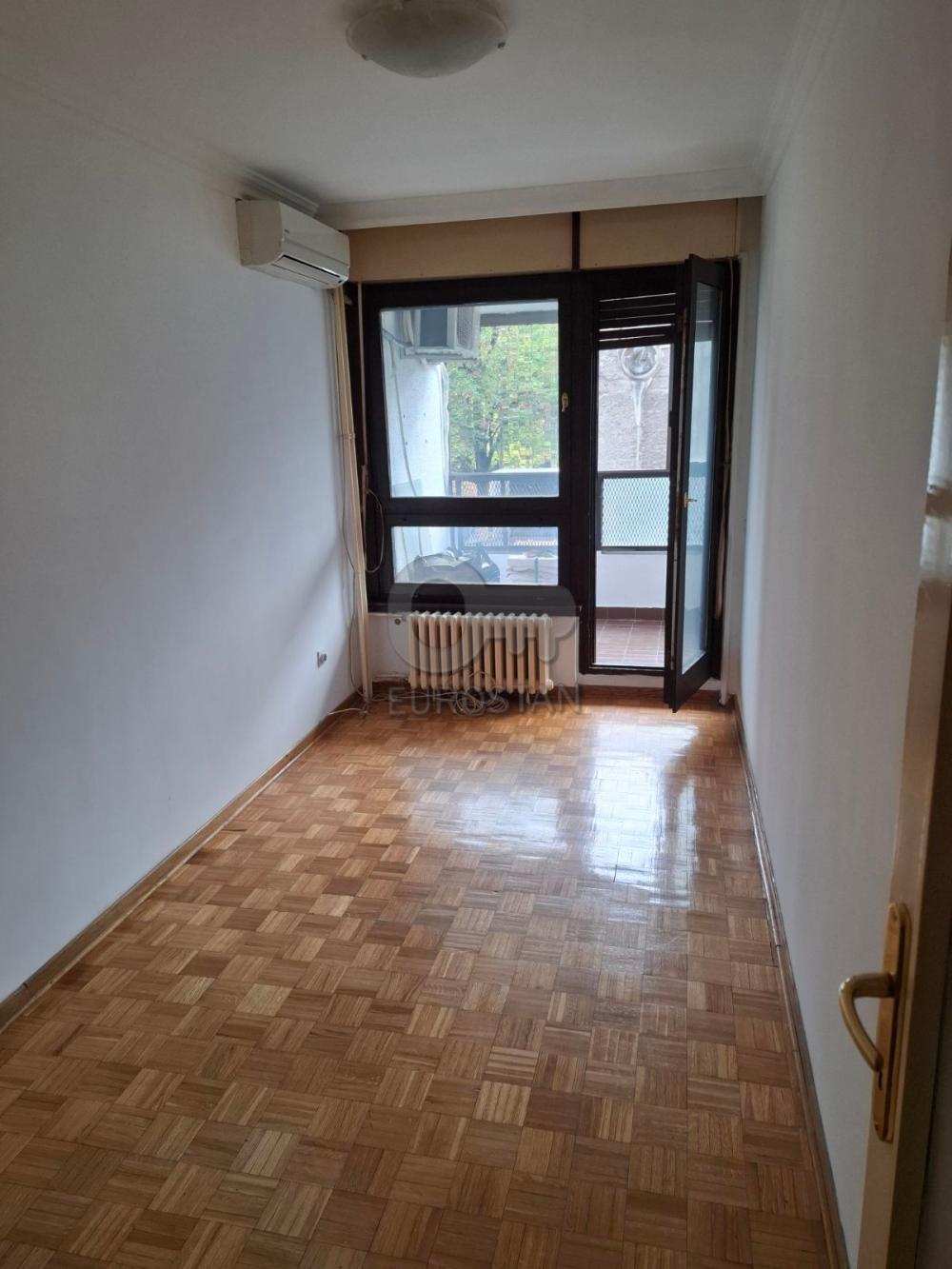 Slika 7 - Golsvordijeva, Četvoroiposoban stan za izdavanje, 115m2, 1.300€