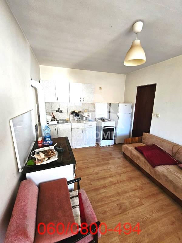 Slika 10 - 17. oktobra,  Kuća na prodaju, 250m2, 59.000€