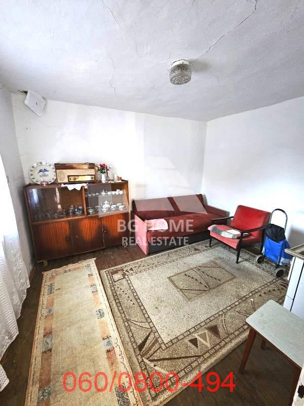 Slika 8 - 17. oktobra,  Kuća na prodaju, 250m2, 59.000€