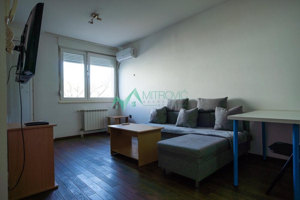 Glavna slika -Jednoiposoban stan za izdavanje, 34m2, 380€