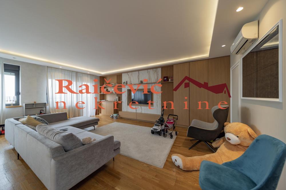 Slika 1 - Gajeva, Četvorosoban stan za izdavanje, 98m2, 2.000€