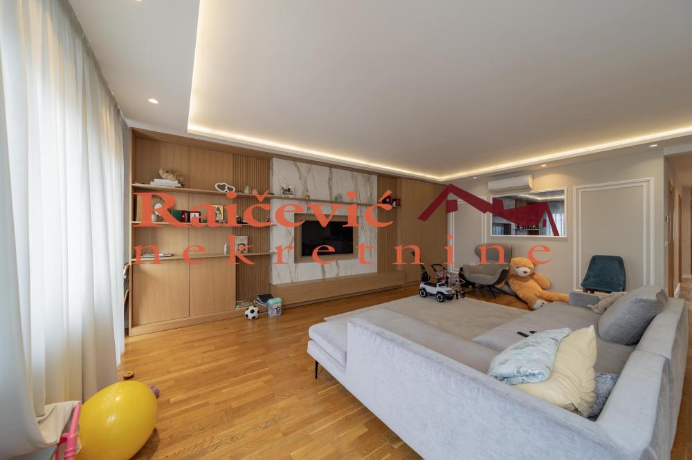 Slika 6 - Gajeva, Četvorosoban stan za izdavanje, 98m2, 2.000€