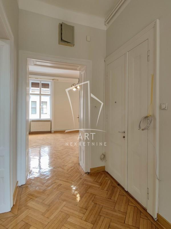 Slika 9 - Cara Uroša, Šestosoban stan za izdavanje, 239m2, 2.300€