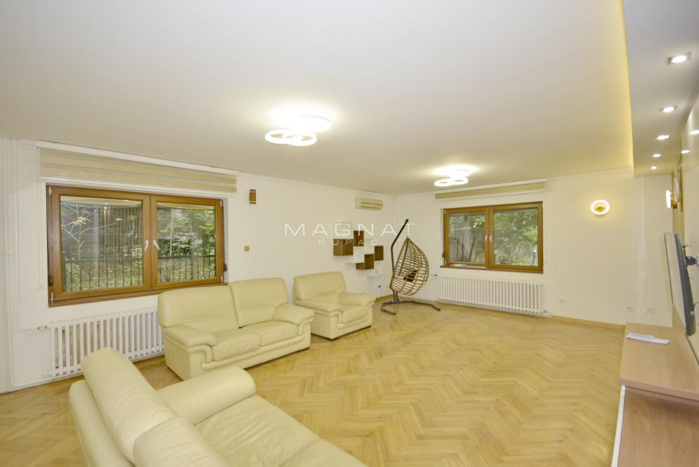 Slika 1 - Kuća za izdavanje, 140m2, 2.500€