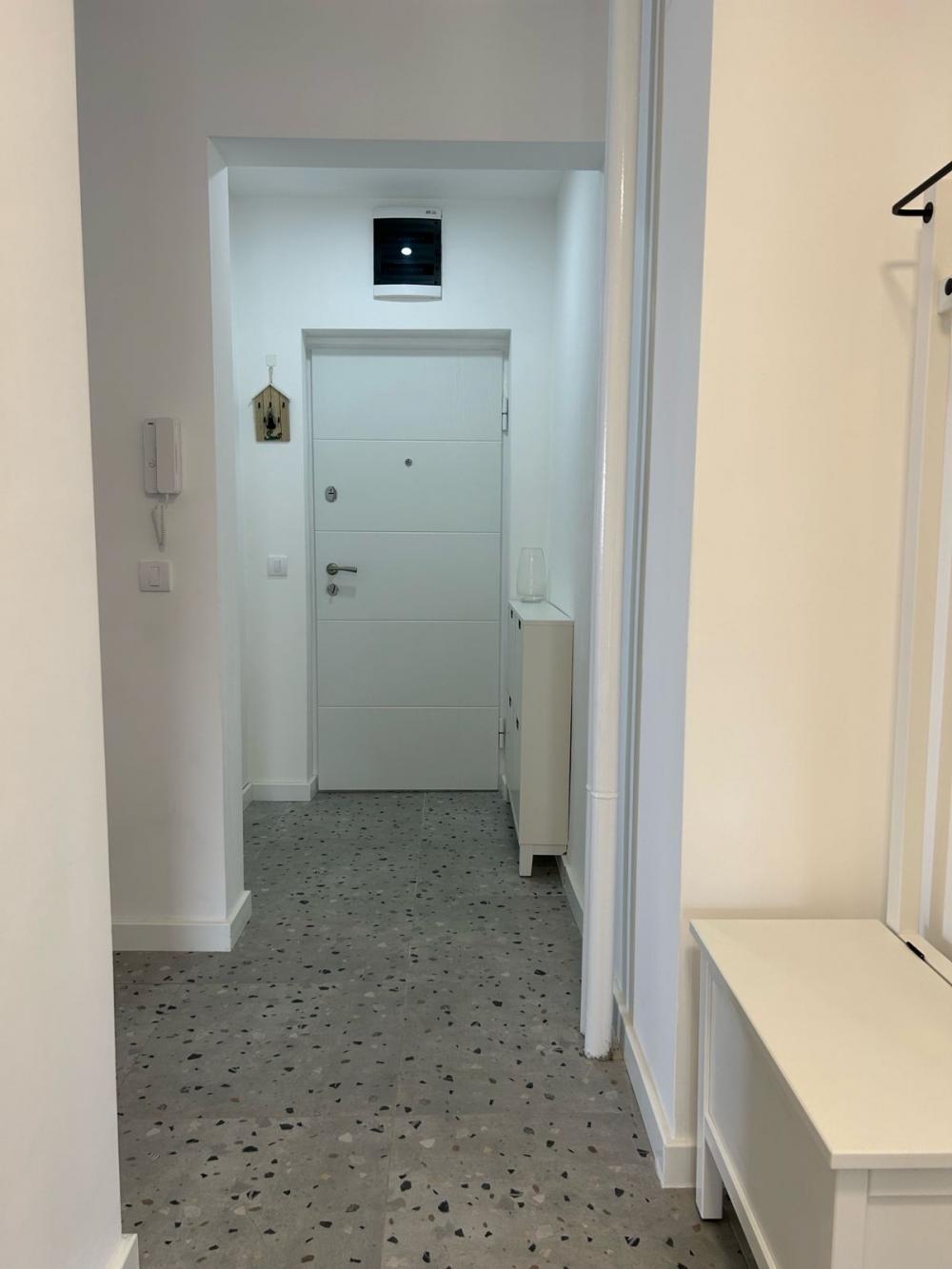 Slika 11 - Bulevar despota Stefana, Četvorosoban stan za izdavanje, 100m2, 1.250€