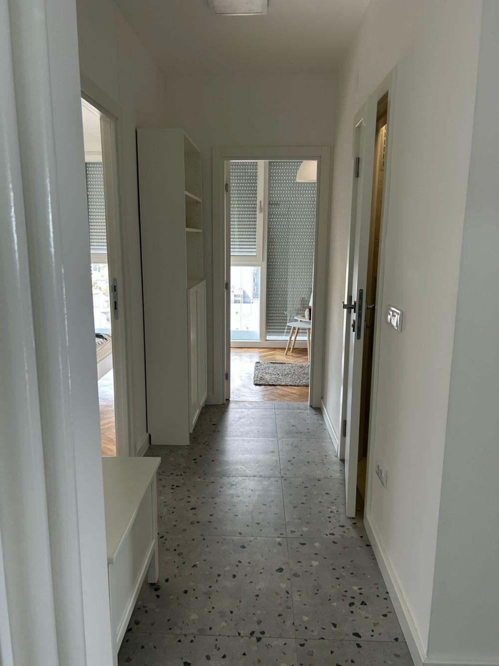 Slika 8 - Bulevar despota Stefana, Četvorosoban stan za izdavanje, 100m2, 1.250€