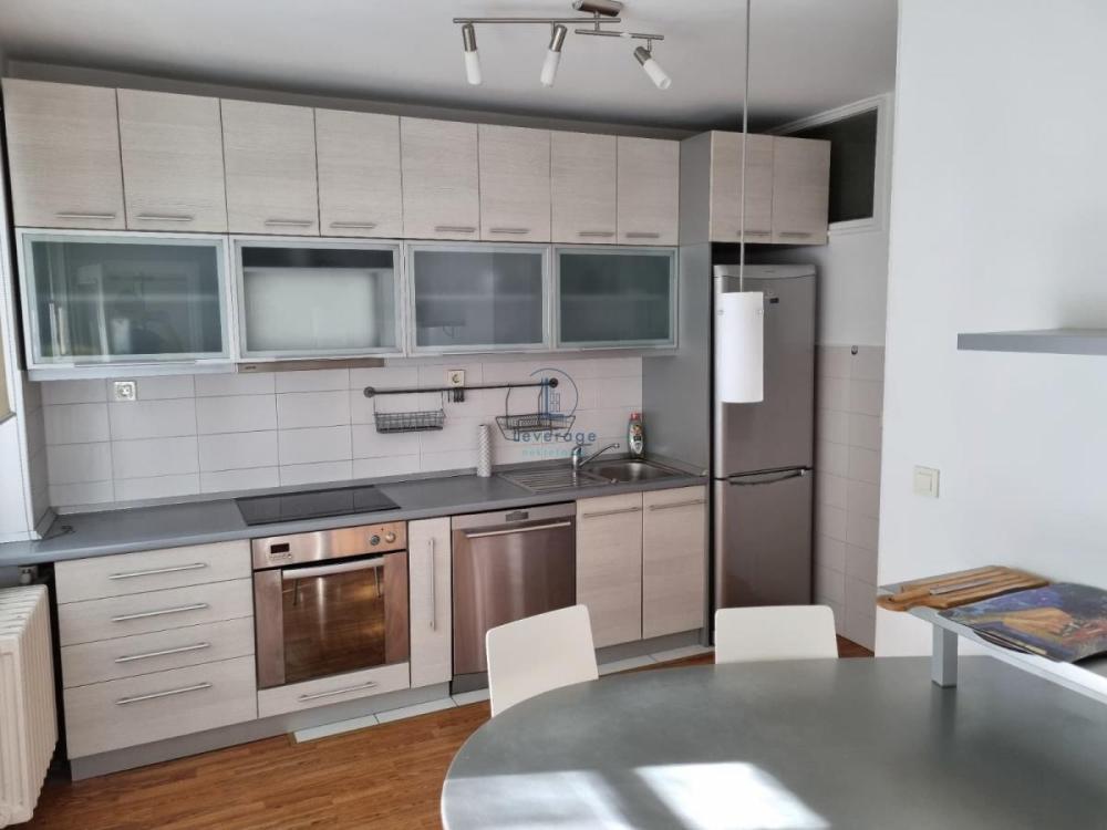 Slika 2 - Novopazarska, Trosoban stan za izdavanje, 80m2, 900€