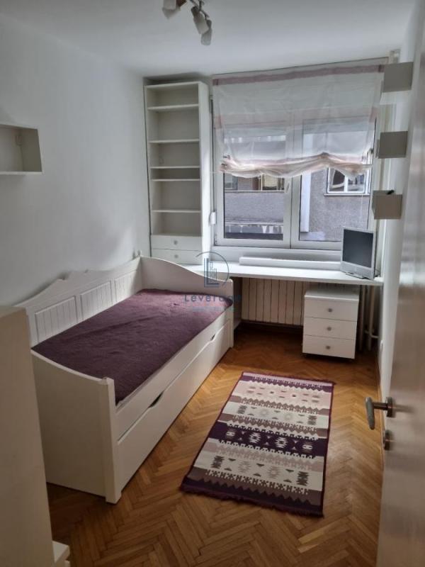 Slika 4 - Novopazarska, Trosoban stan za izdavanje, 80m2, 900€
