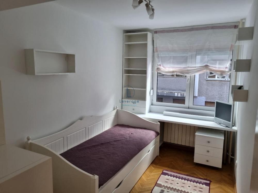 Slika 6 - Novopazarska, Trosoban stan za izdavanje, 80m2, 900€