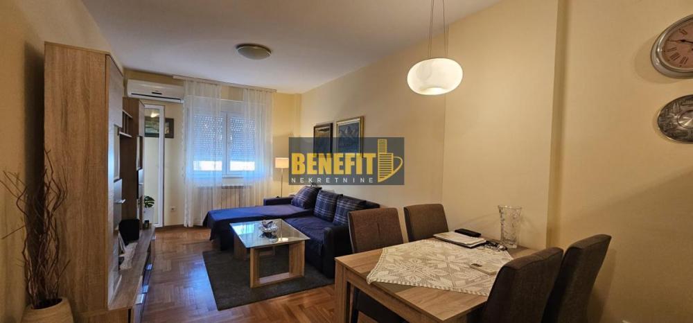 Glavna slika -Jednoiposoban stan za izdavanje, 52m2, 600€