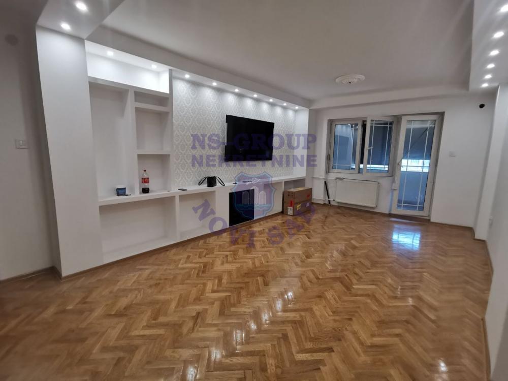 Glavna slika -Četvorosoban stan na prodaju, 100m2, 179.000€