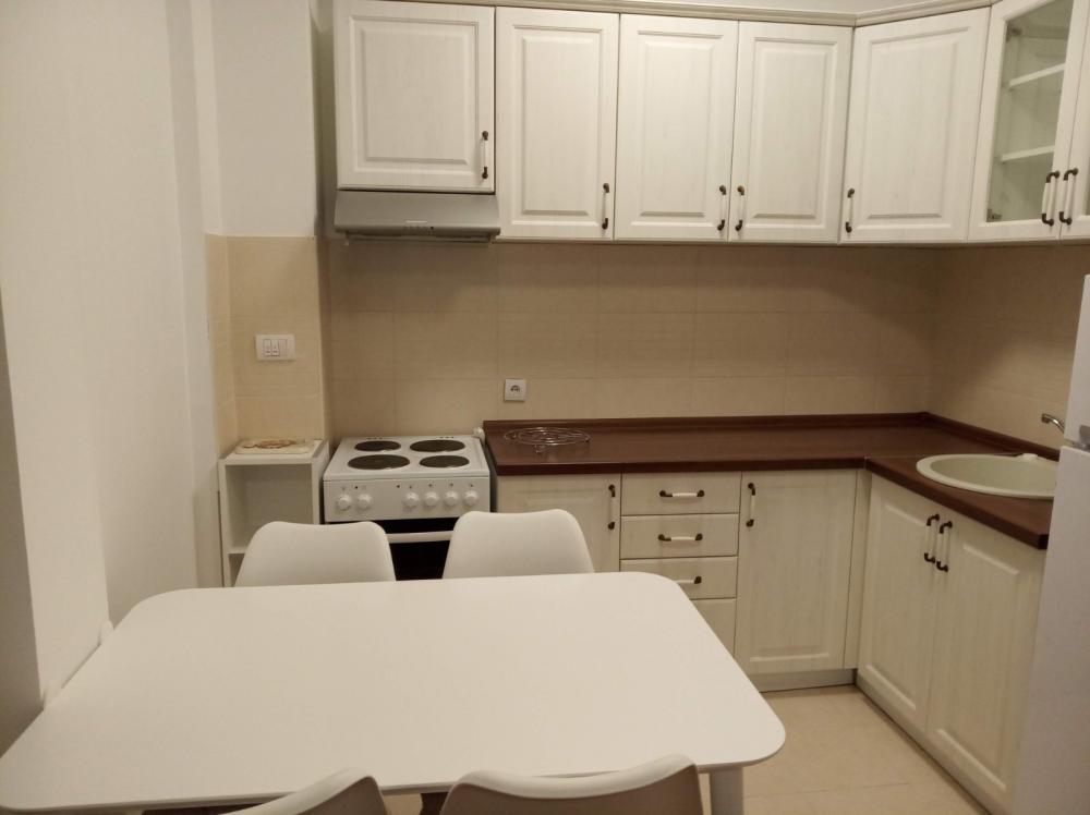 Slika 1 - Madridska, Jednoiposoban stan za izdavanje, 45m2, 500€