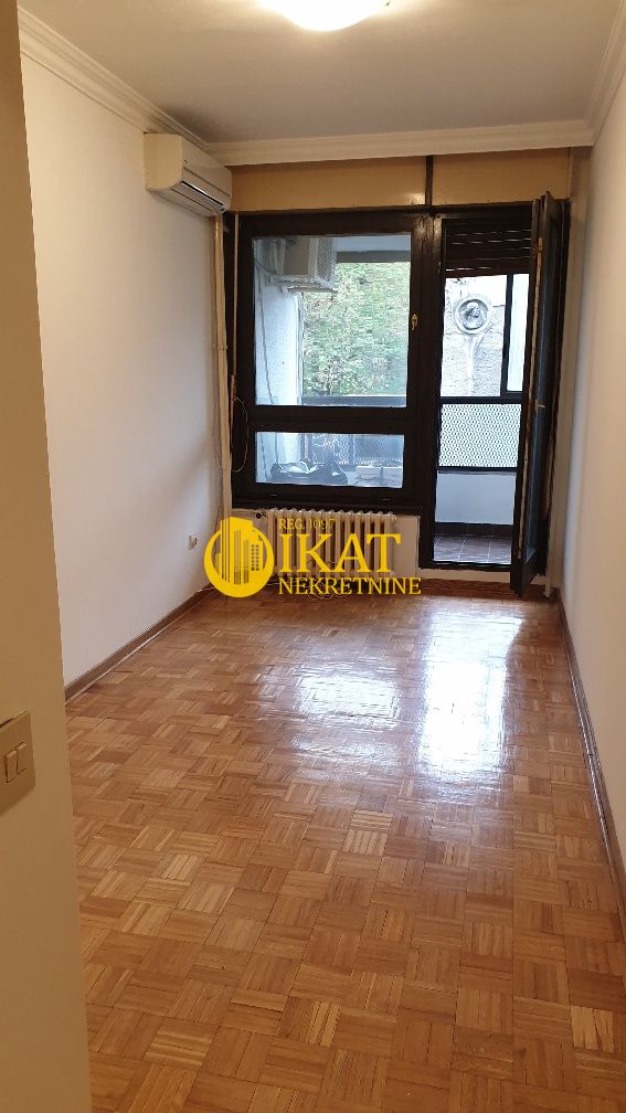 Slika 2 - Četvoroiposoban stan za izdavanje, 115m2, 1.300€