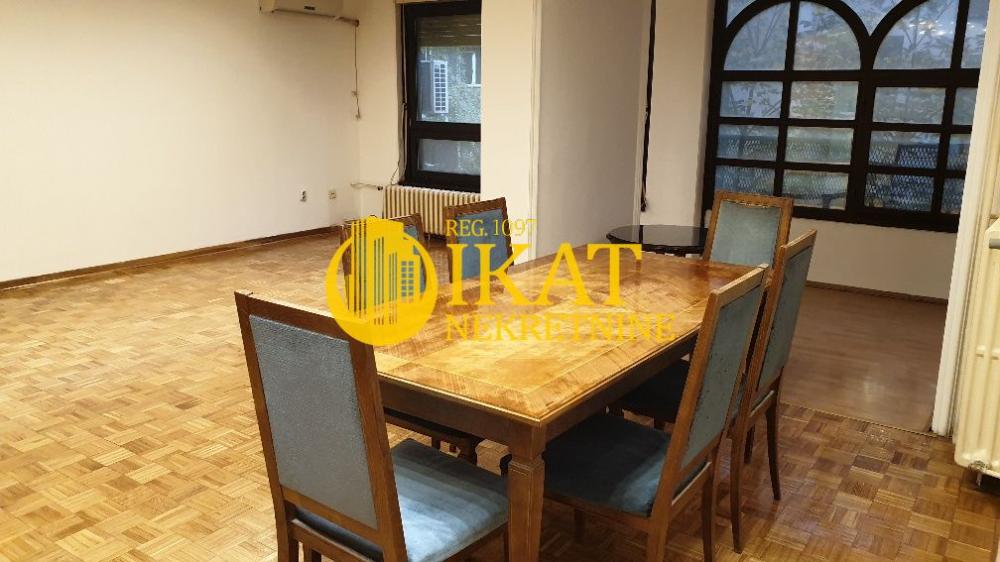 Slika 4 - Četvoroiposoban stan za izdavanje, 115m2, 1.300€