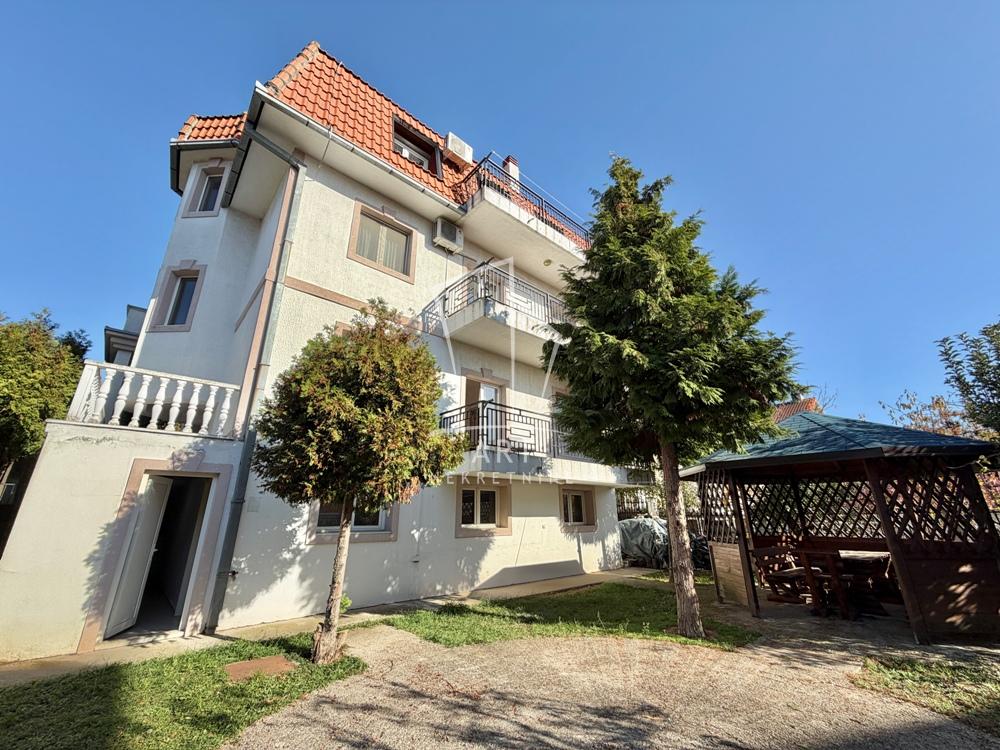 Slika 11 - Liksuri, Troiposoban stan na prodaju, 179m2, 320.000€
