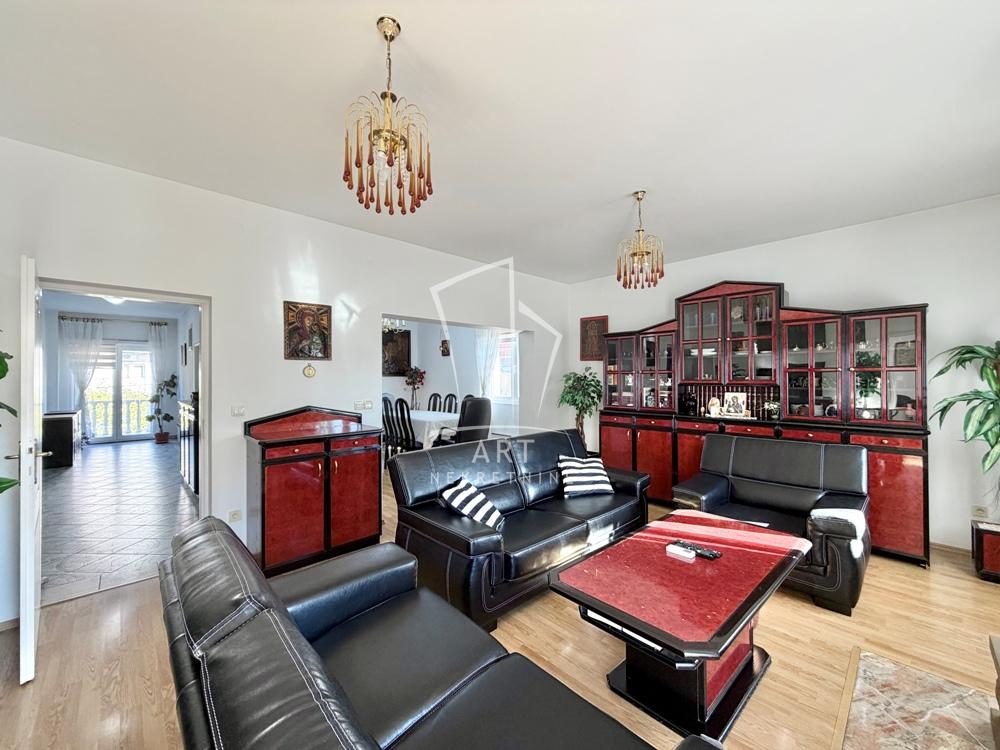 Slika 2 - Liksuri, Troiposoban stan na prodaju, 179m2, 320.000€