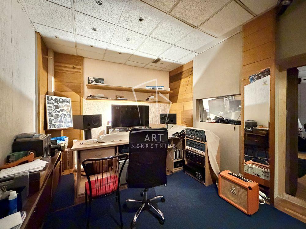 Slika 3 - Obilićev Venac,  Lokal na prodaju, 45m2, 108.000€