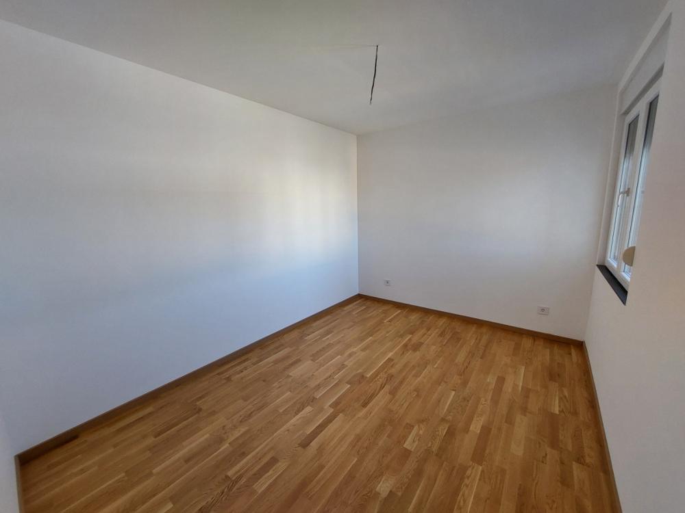 Slika 4 - Dvoiposoban stan na prodaju, 70m2, 144.200€