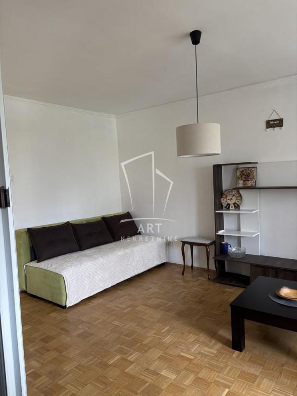 Slika 1 - Trgovačka, Dvosoban stan za izdavanje, 36m2, 500€